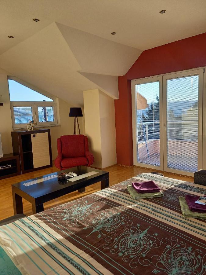Ps Apartments - Peshtani Peštani Eksteriør billede