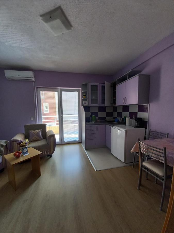 Ps Apartments - Peshtani Peštani Eksteriør billede