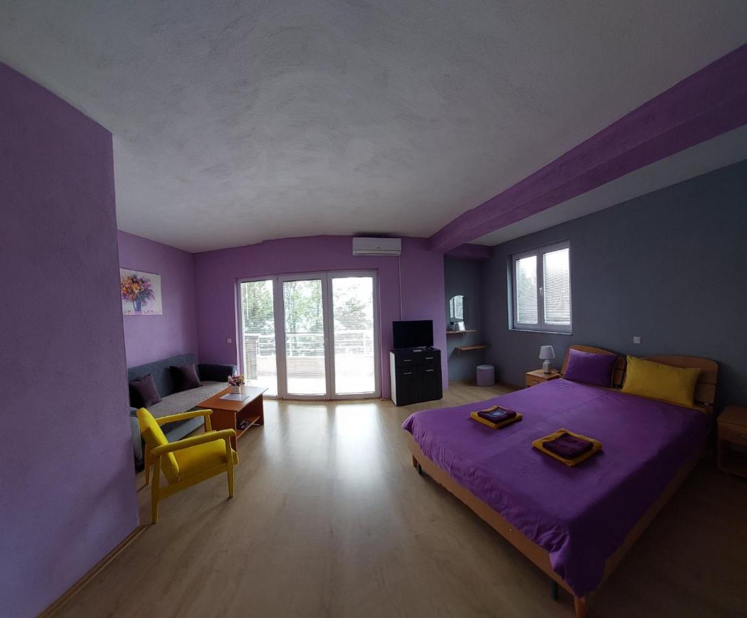Ps Apartments - Peshtani Peštani Eksteriør billede