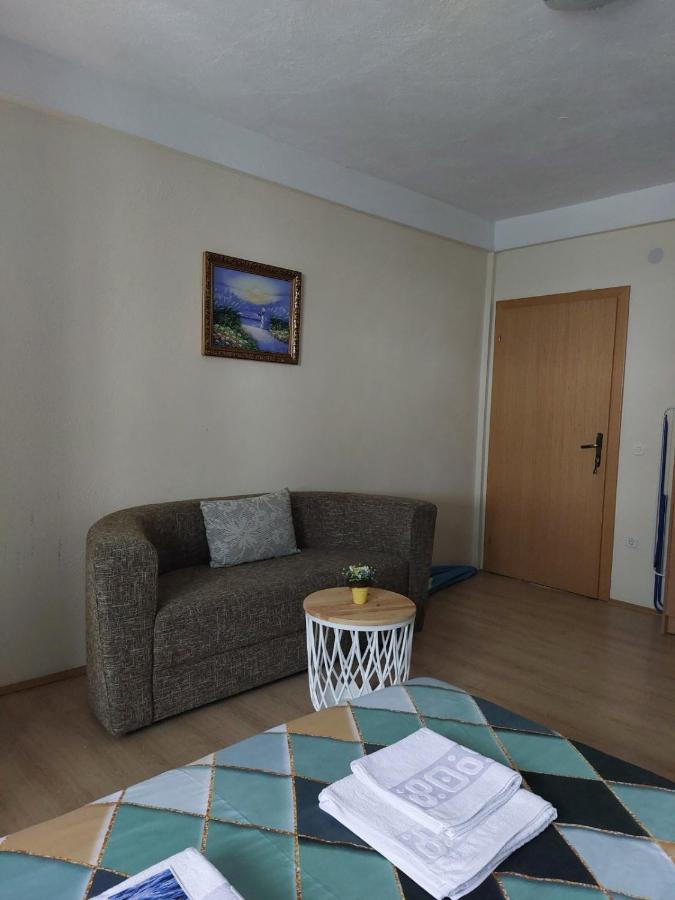 Ps Apartments - Peshtani Peštani Eksteriør billede