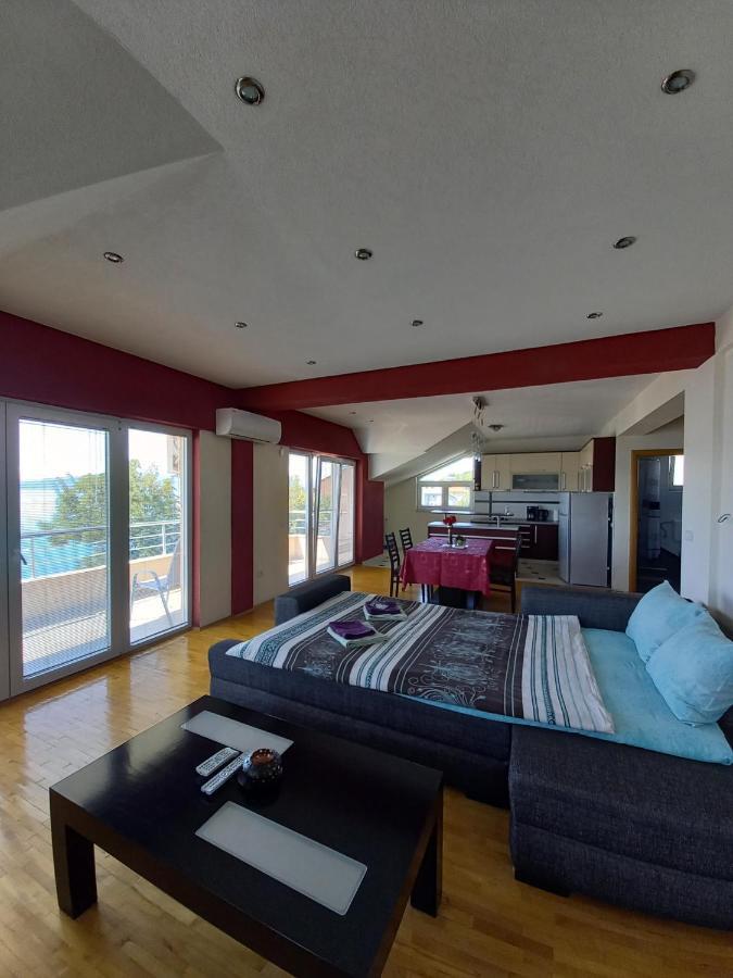 Ps Apartments - Peshtani Peštani Eksteriør billede