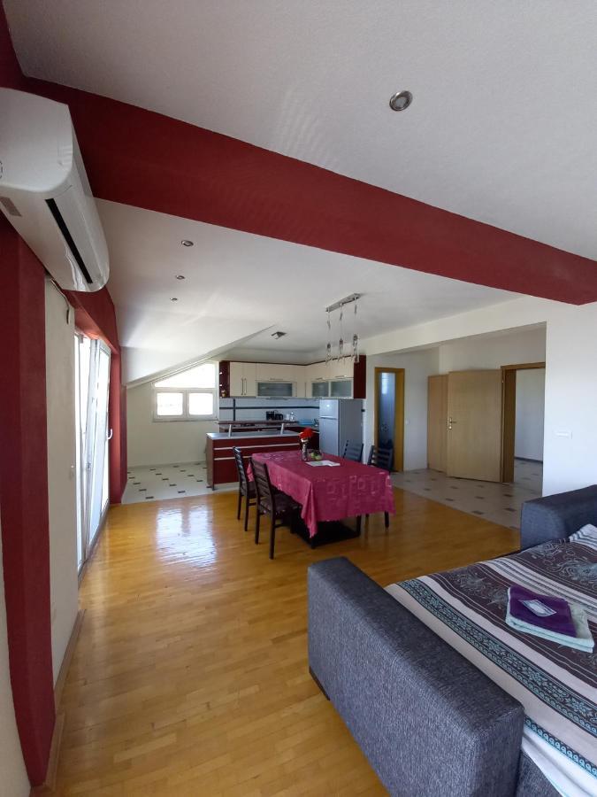 Ps Apartments - Peshtani Peštani Eksteriør billede