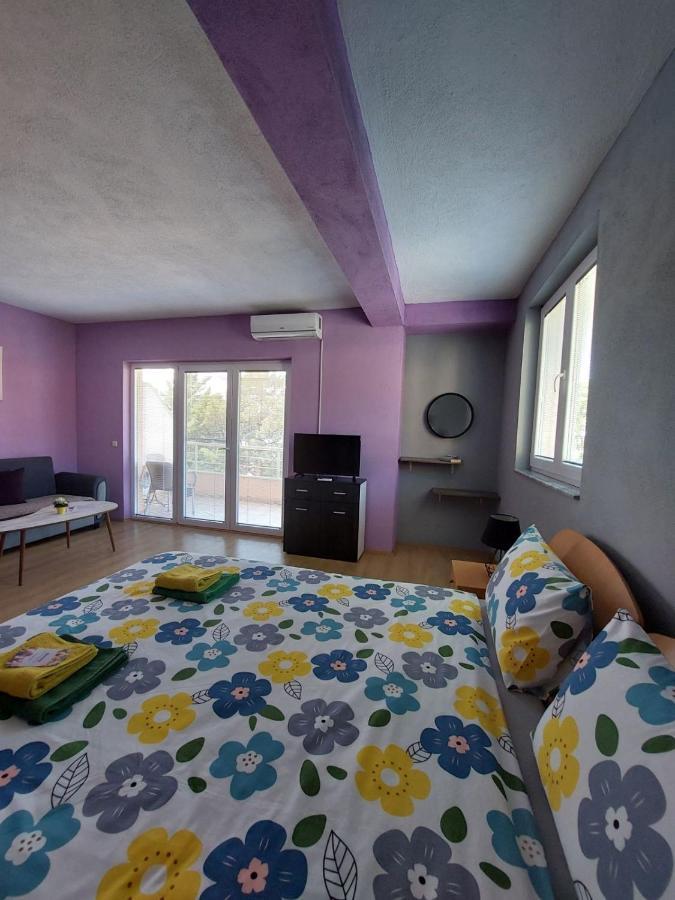 Ps Apartments - Peshtani Peštani Eksteriør billede