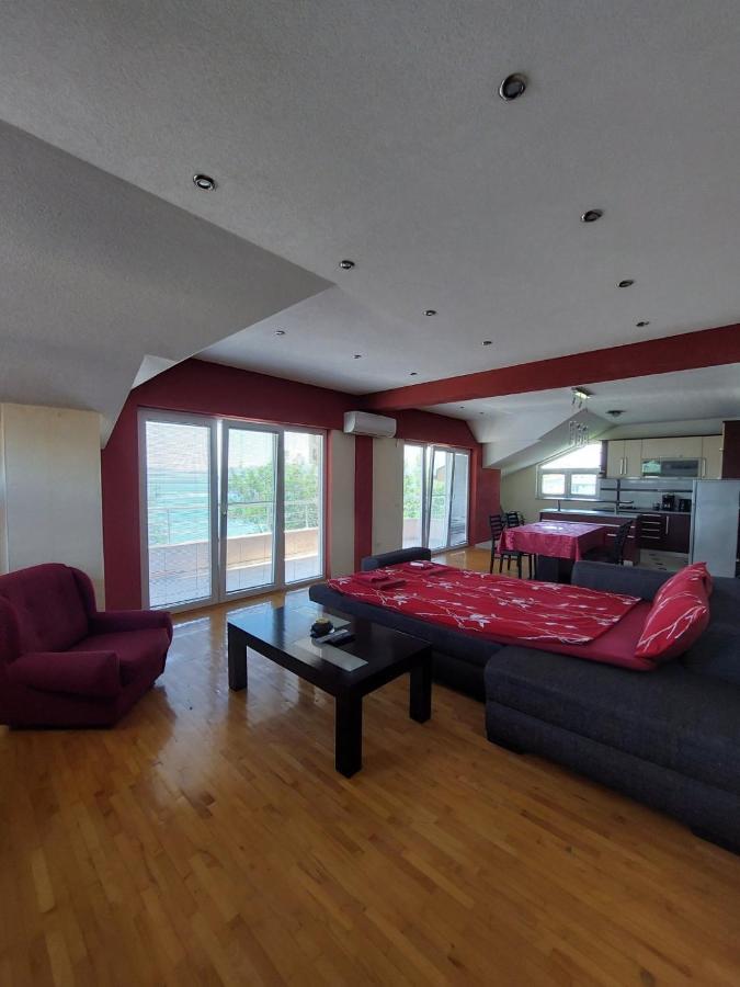 Ps Apartments - Peshtani Peštani Eksteriør billede